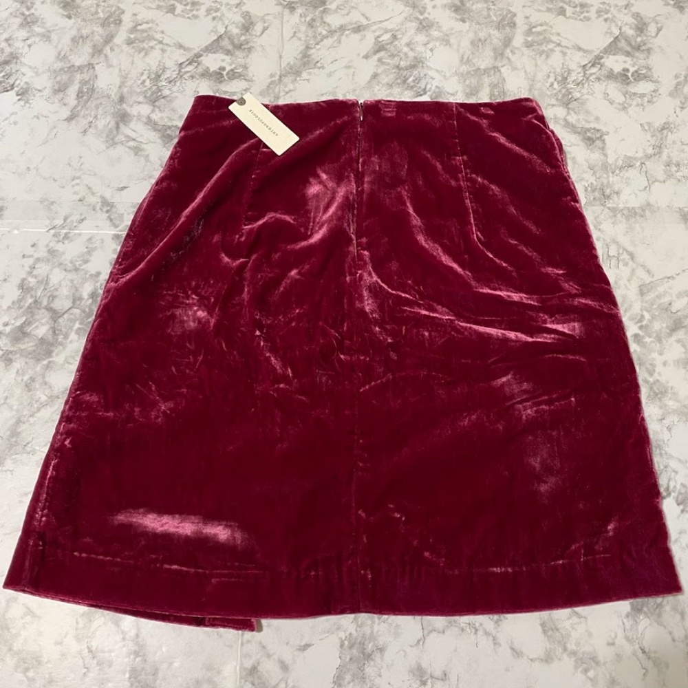 Anthropologie red velvet mini skirt. Fall wardrobe. Size 10. - Picture 8 of 9